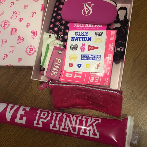 🔥Vs pink collectors items🔥 - Picture 6 of 11